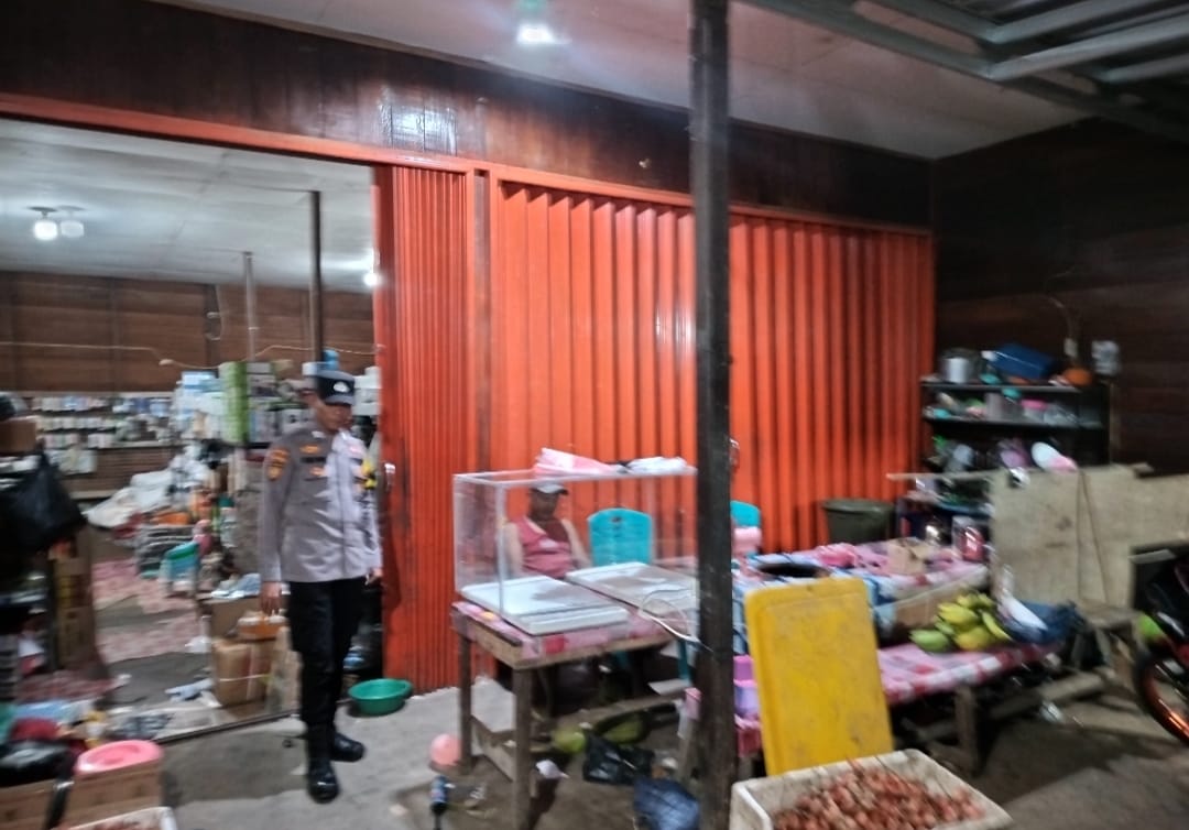 Piket Polsek Delang Silaturahmi Ke Masyarakat