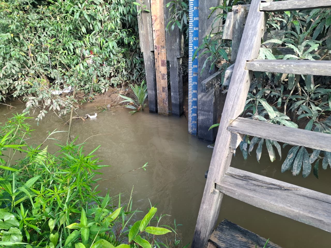 Piket Polsek Cek Debit Air Sungai Lamandau