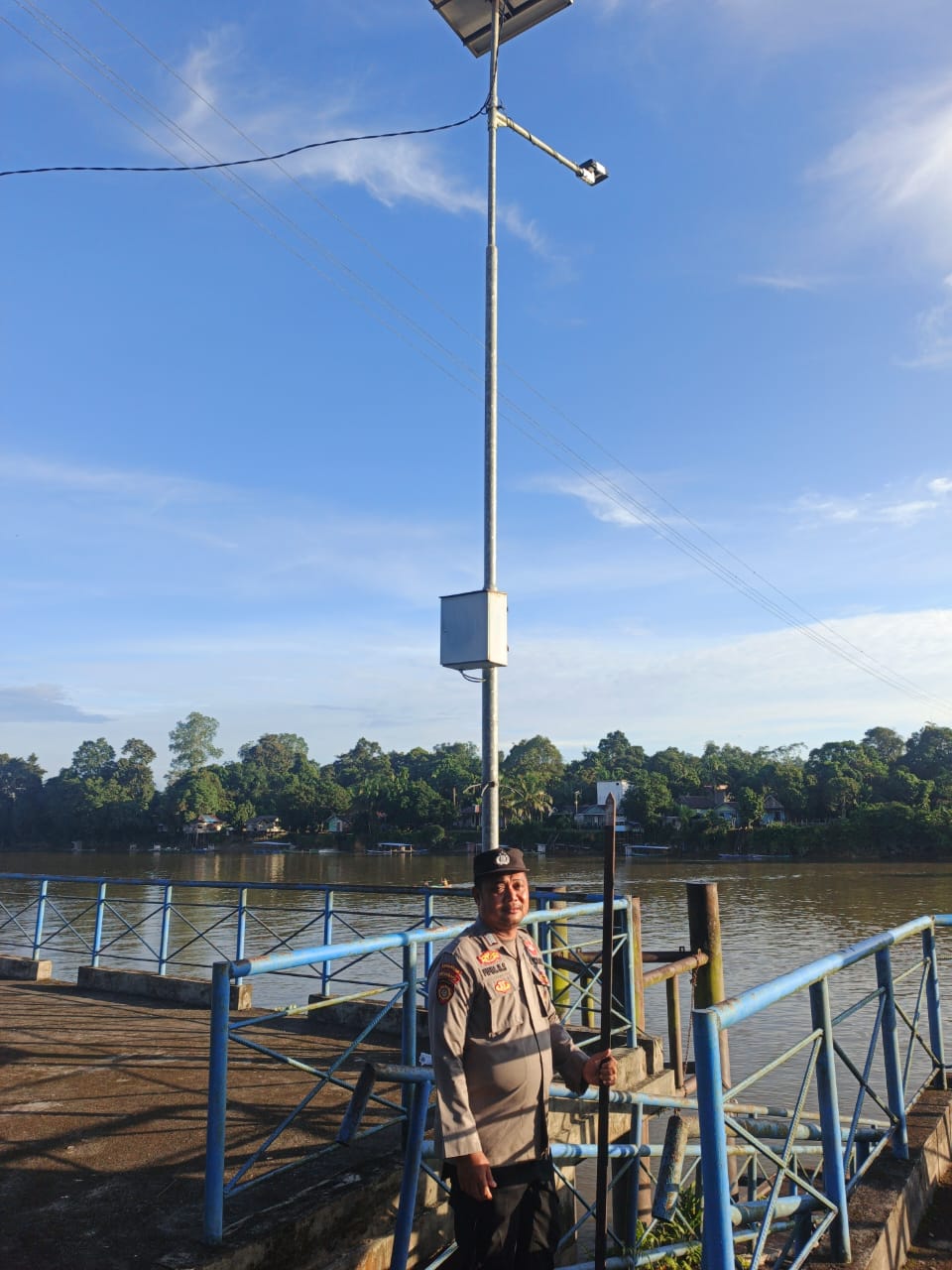 Piket Polsek Bulik Cek debit air di Kelurahan Nanga Bulik