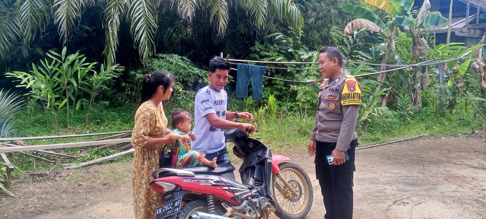 ‎BHABINKAMTIBMAS POLSEK KATINGAN HULU SAMBANGI WARGA.