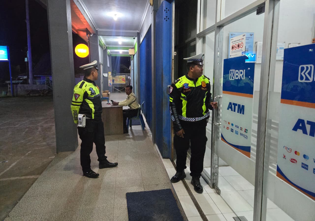 Sat Lantas Polres Lamandau Gelar Patroli Malam di Objek Vital Demi Ciptakan Kamtibmas Kondusif