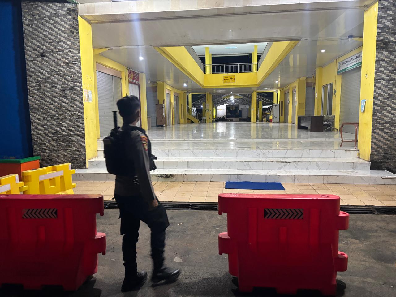 Sat Samapta Laksanakan Sambang Ke Pertokoan