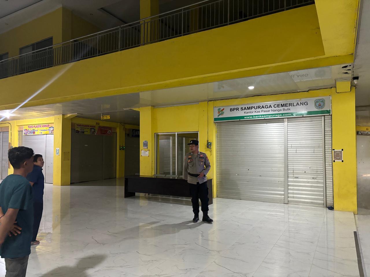 Piket Polsek laksanakan Patroli di Pasar di Wilkum Polsek Bulik