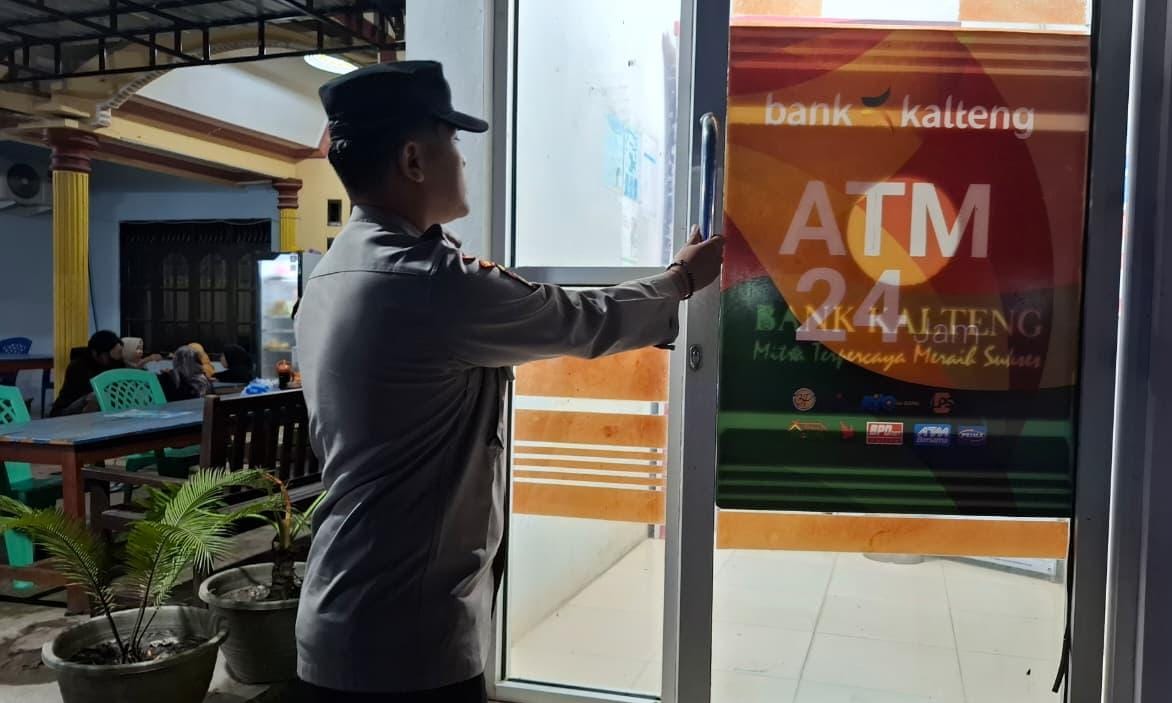Piket Polsek Patroli ke Perbankan Atm