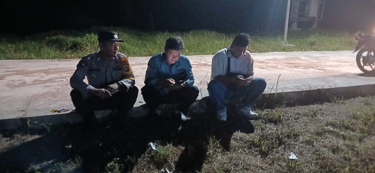 Piket Polsek lamandau melaksanakan Silaturahmi ke masyarakat