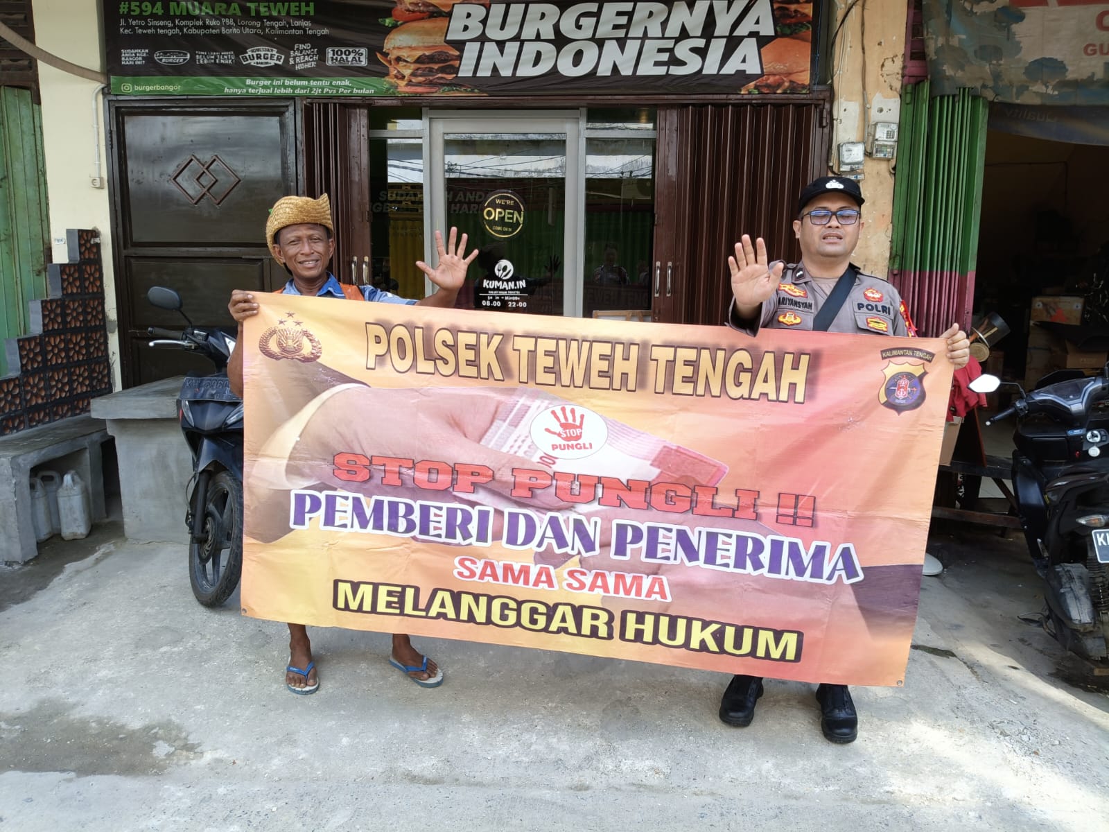 Antisipasi Tindak Pelanggaran Pungli, Personel Polsek Teweh Tengah Himbau Stop Pungli ke Warga