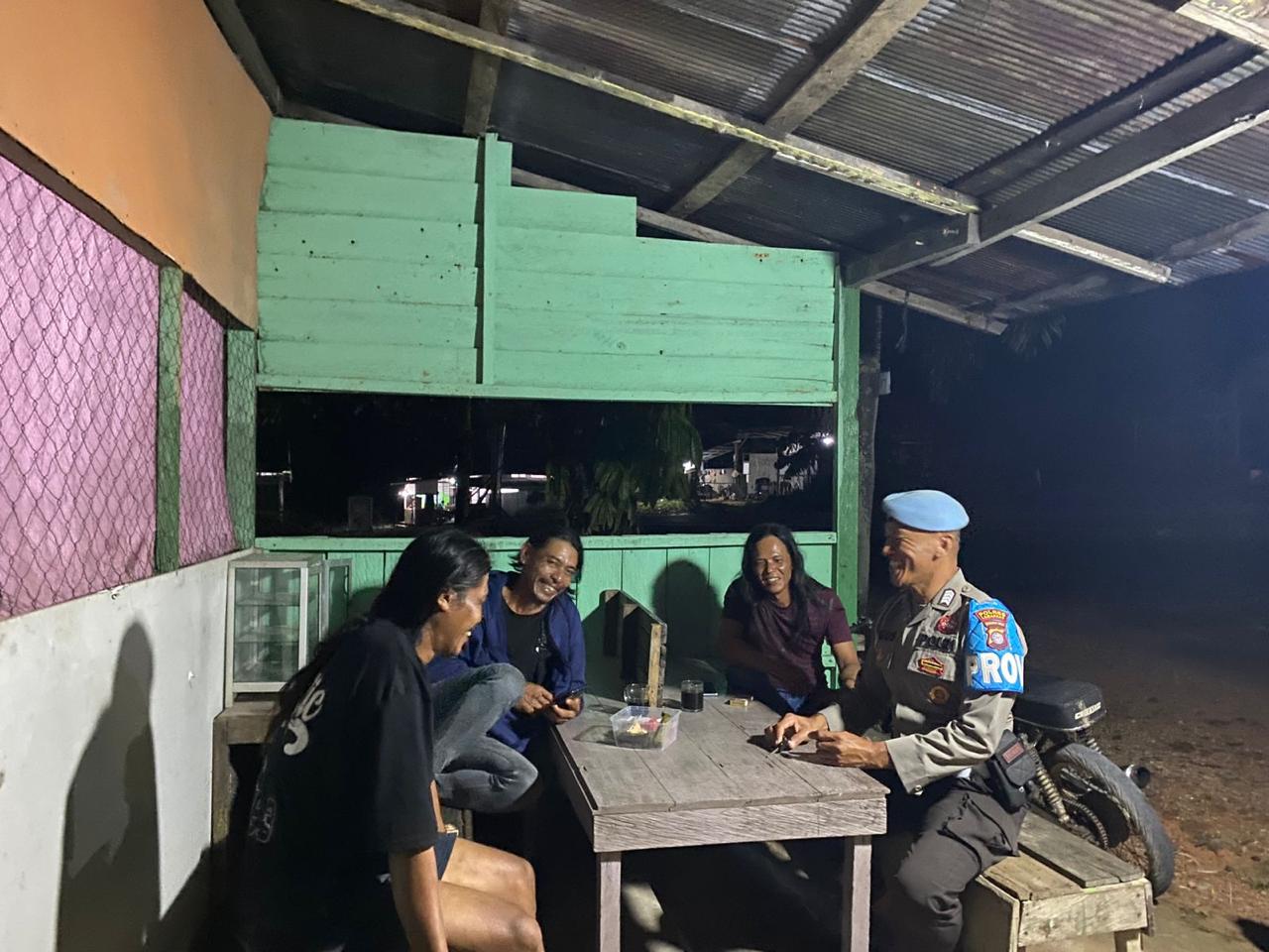 Personil Polsek Sematu Jaya laksanakan Patroli diwilkum Polsek Sematu Jaya