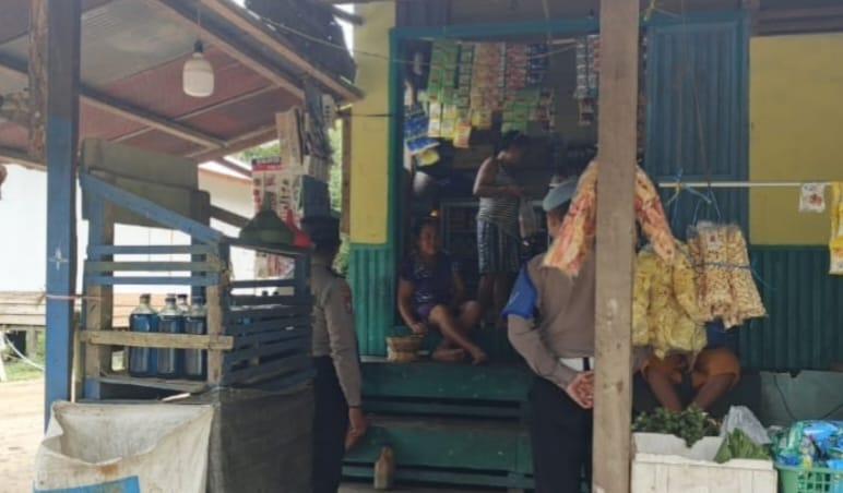 Patroli Dialogis, Polsek Tewang Sangalang Garing dan Pulau Malan Sampaikan Imbauan Kepada Warga.‎