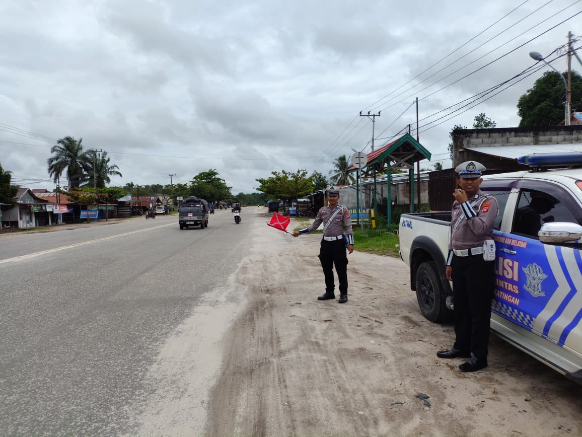 PENLING, Satlantas Polres Katingan Penyuluhan Keliling Kepada Para Pengendara