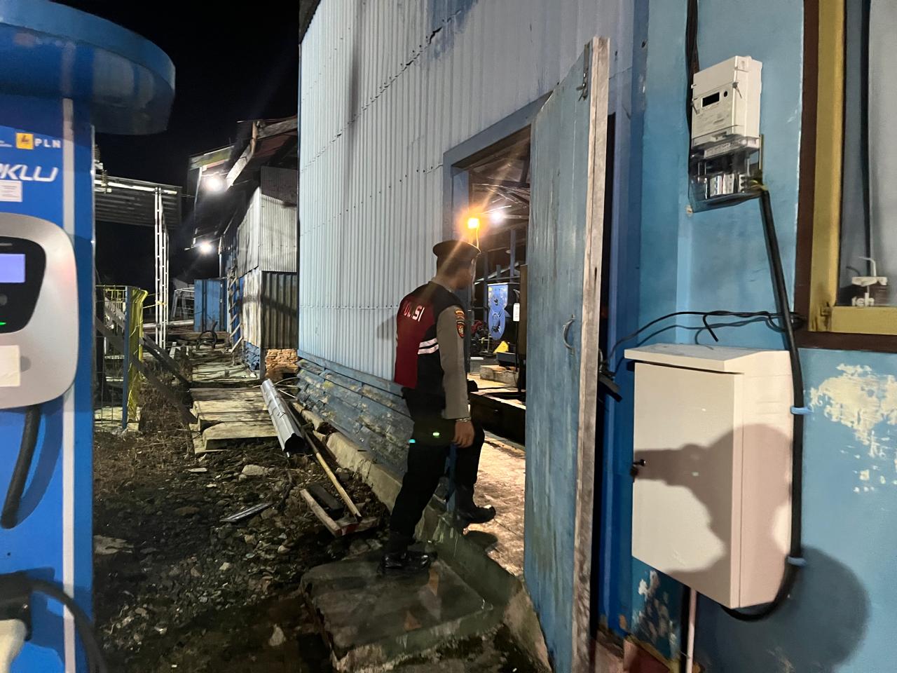 Personel Sat Samapta Polres Lamandau Laksanakan Patroli di Kantor PLN