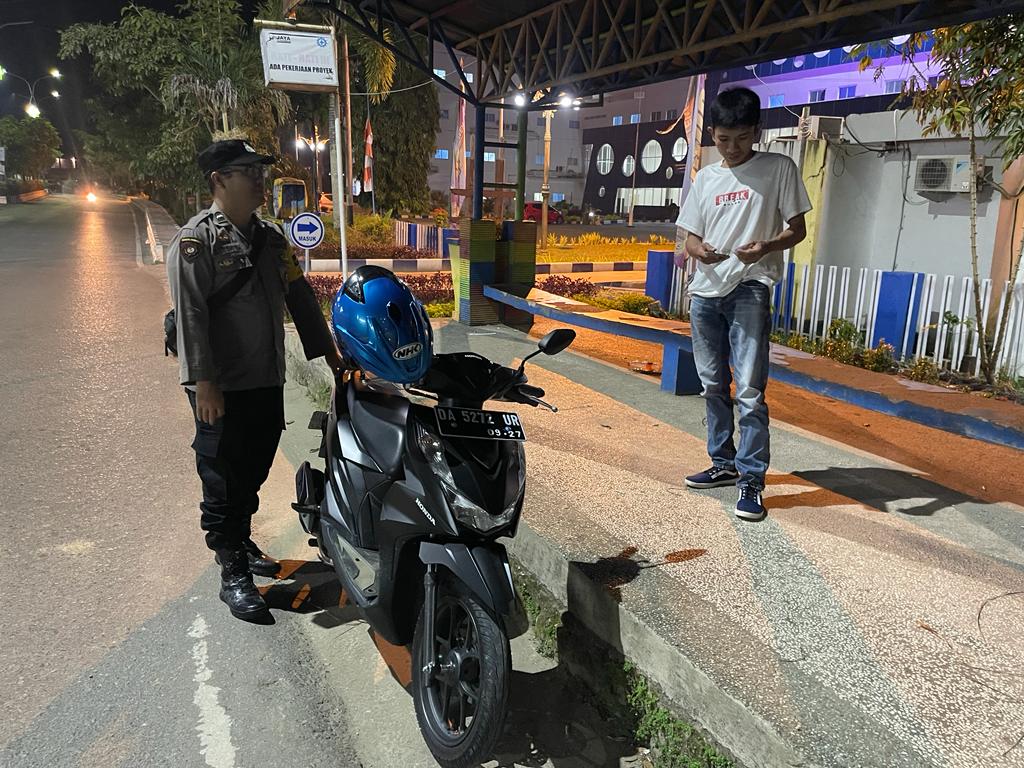 Stop Penyebaran Terorisme, Polsek Teweh Tengah Sosialisasikan Bahaya Terorisme ke Warga