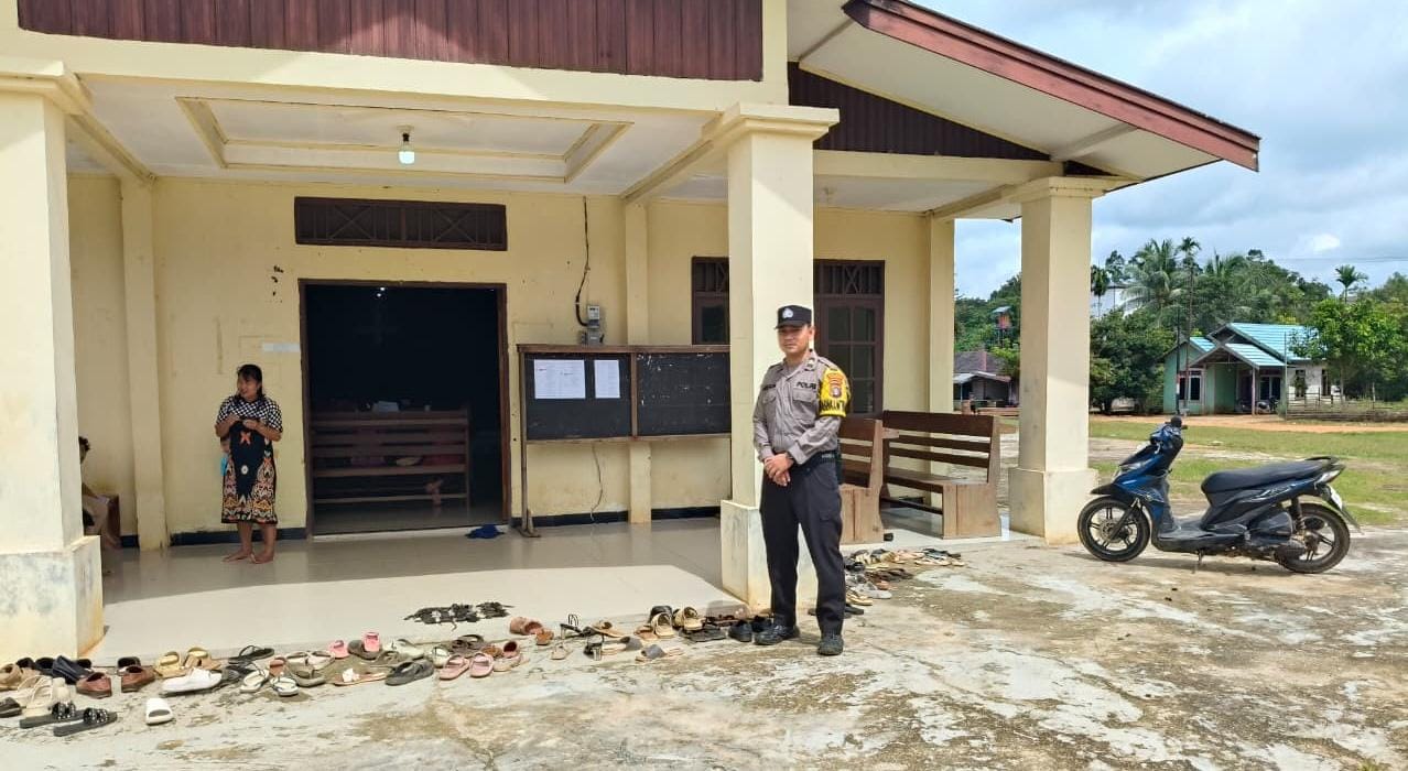 Sambangi Rumah Ibadah Patroli dan Pengamanan tempat Ibadah Minggu Gereja – gereja diwilayah Kec Marikit, Kab. Katingan