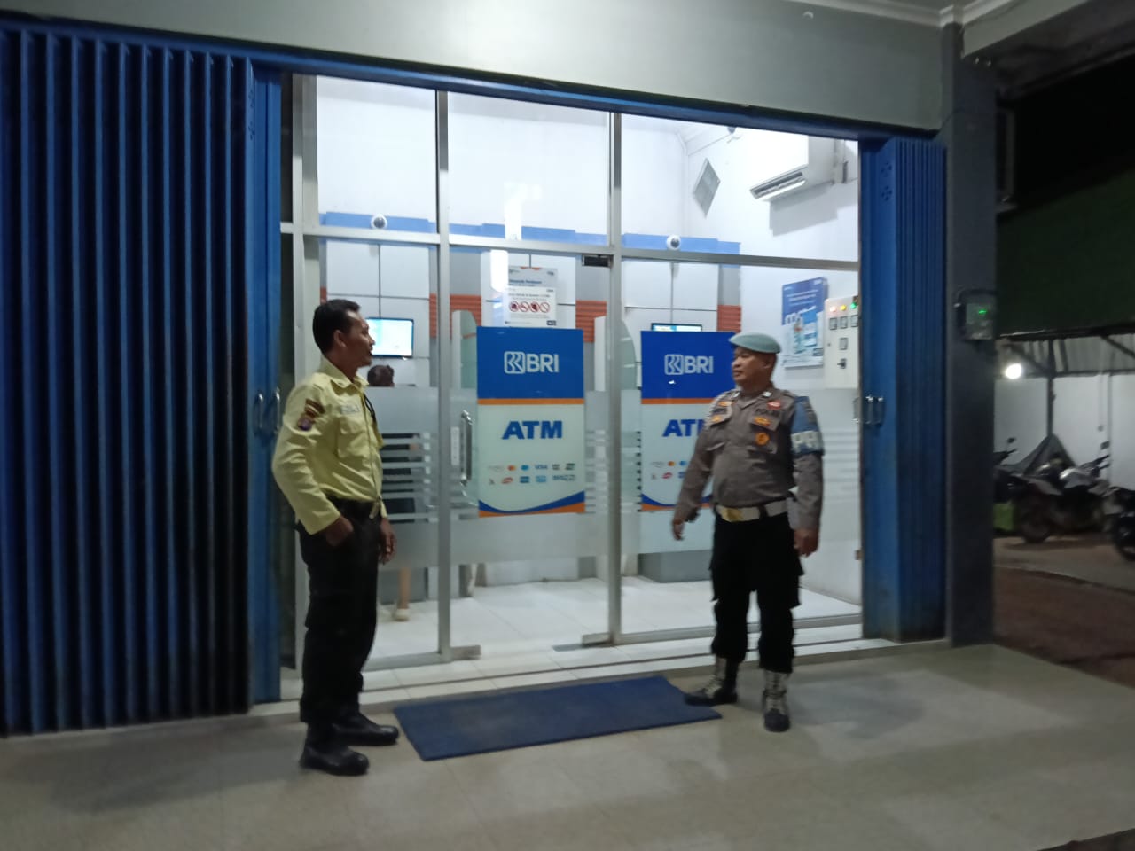 Polsek Bulik Patroli Sambangi Satpam Bank