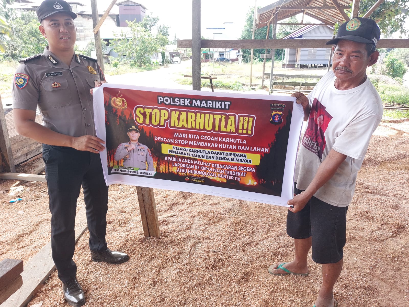 Polsek Marikit Sosialisasi Kebakaran Hutan dan Lahan (Karhutla) pada warga desa di Kecamatan Marikit.