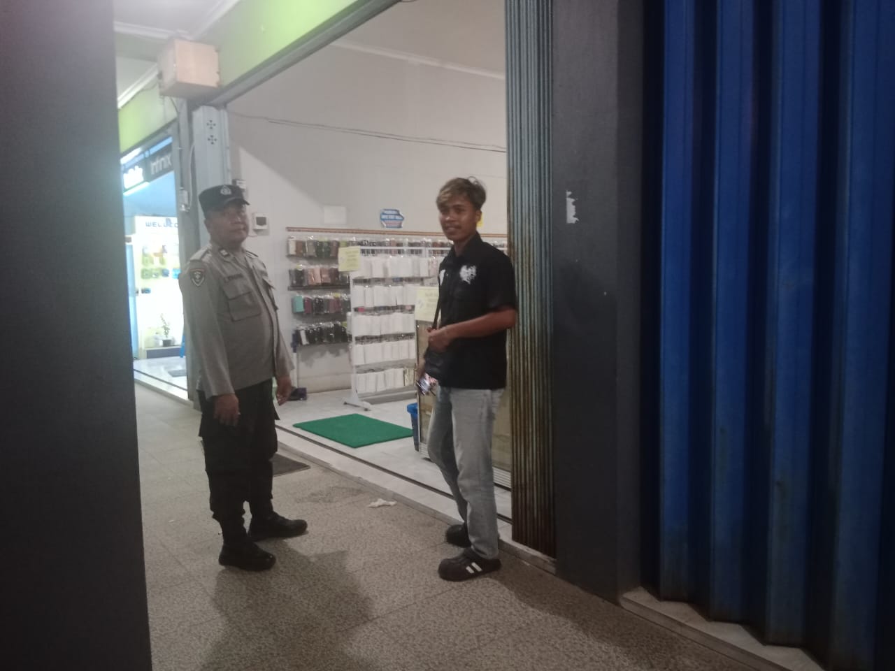 Piket Polsek Bulik melaksanakan sambang dan Silaturahmi kemasyarakat