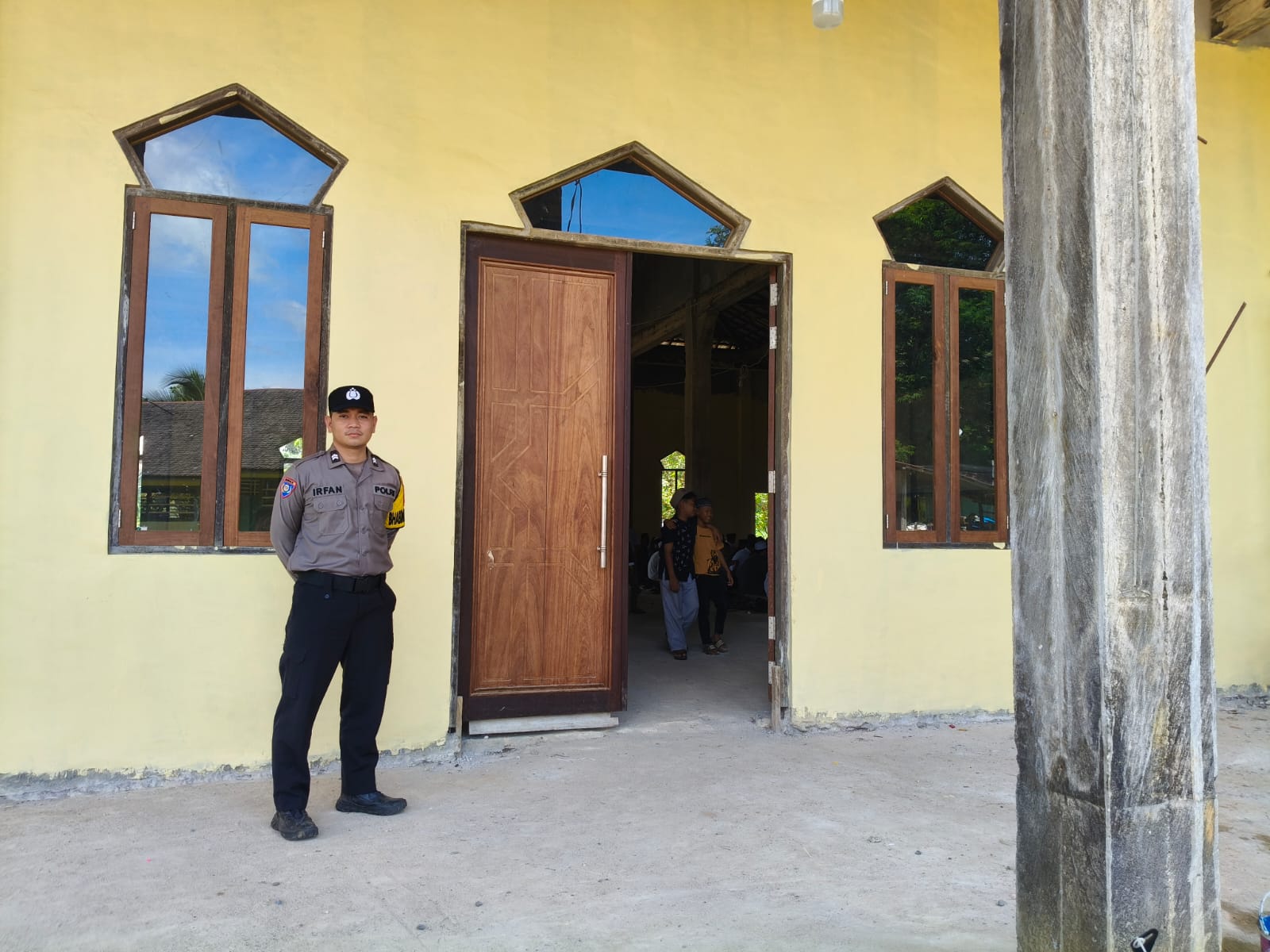 Tingkatkan kenyamanan beribadah, Pers Polsek Marikit Laksanakan PAM