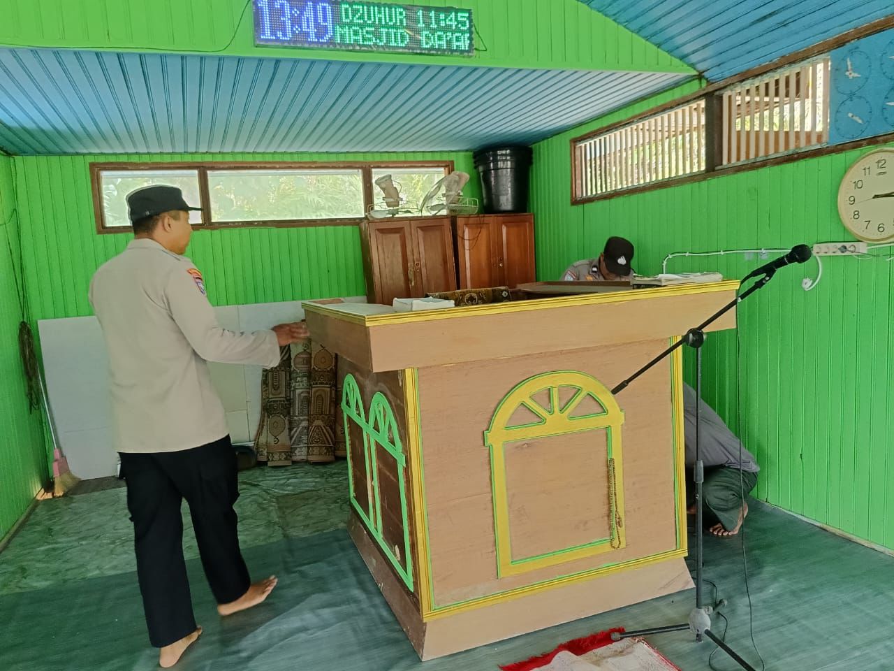 Polsek Antang Kalang Amankan Pelaku Pencurian Amplifier Masjid Darul Hikmah Desa Tumbang Kalang.