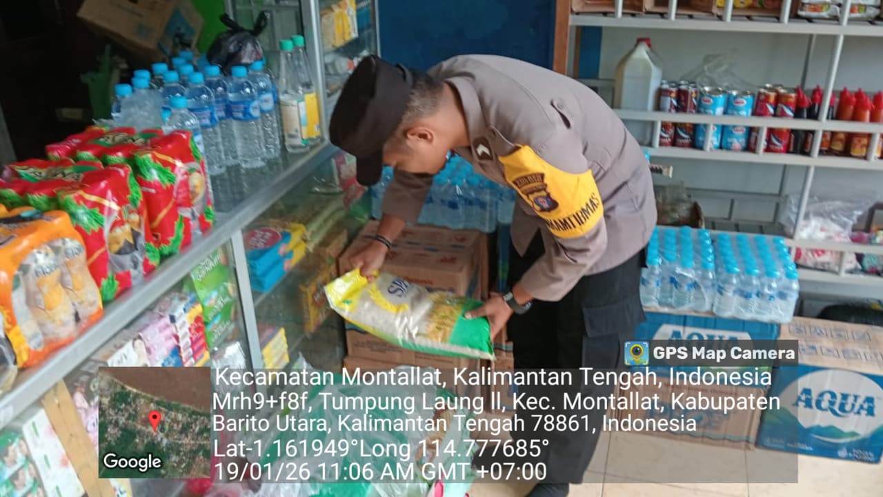 **Polsek Montallat Laksanakan Pengecekan Sembako Untuk Pantau Stok Dan Harga Di Pasaran**