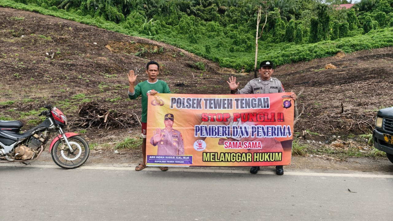 Putus Tindak Pelanggaran Pungli, Personel Polsek Teweh Tengah Himbau Stop Pungli ke Warga