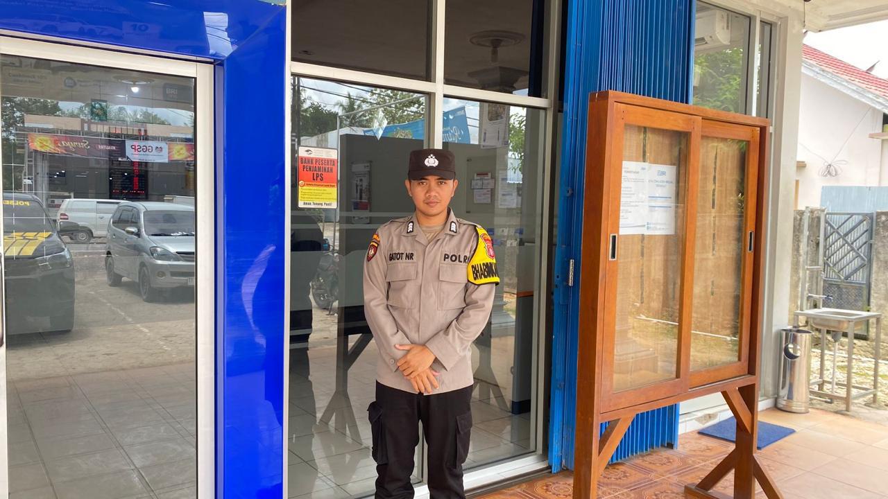 Piket Polsek Patroli ke Perbankan Atm
