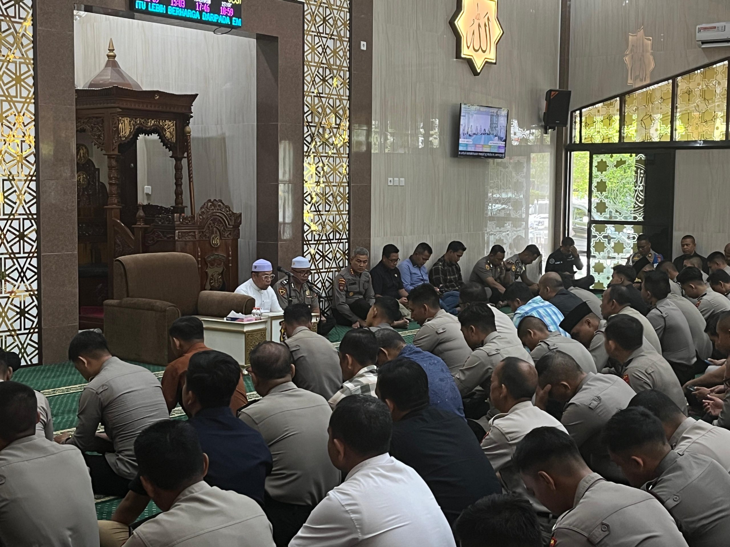 Tingkatkan Ketaqwaan dan Keimanan, Polda Kalteng Rutin Gelar Binrohtal Bagi Personel