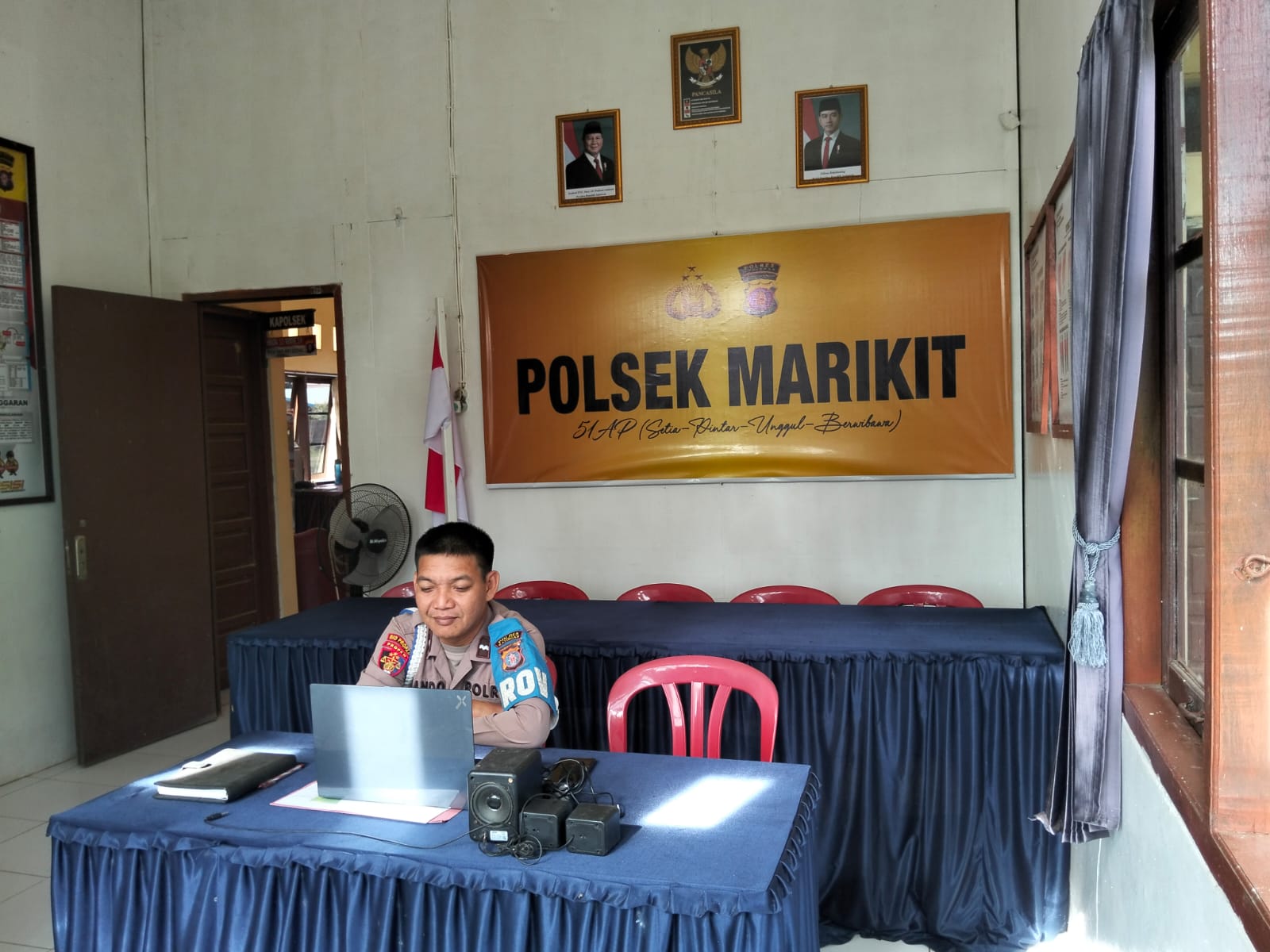 Personel Polsek Marikit Mengikuti Bimbingan Rohani (Bimroh) Secara Rutin Melalui Zoom Meeting.