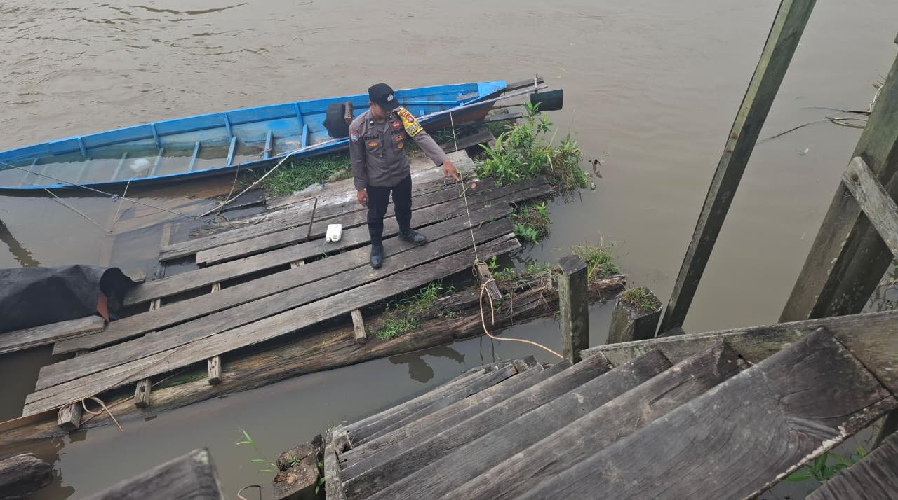 Piket Polsek Cek Debit Air Sungai Lamandau