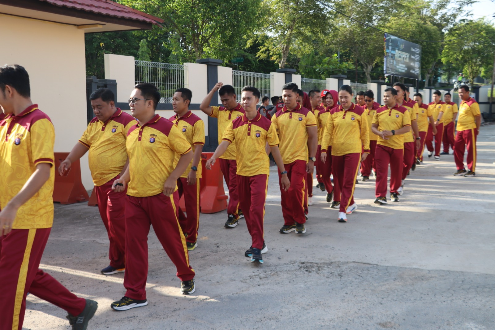 Jaga Kebugaran Tubuh, Kapolres Lamandau Pimpin Olahraga Jumat Pagi