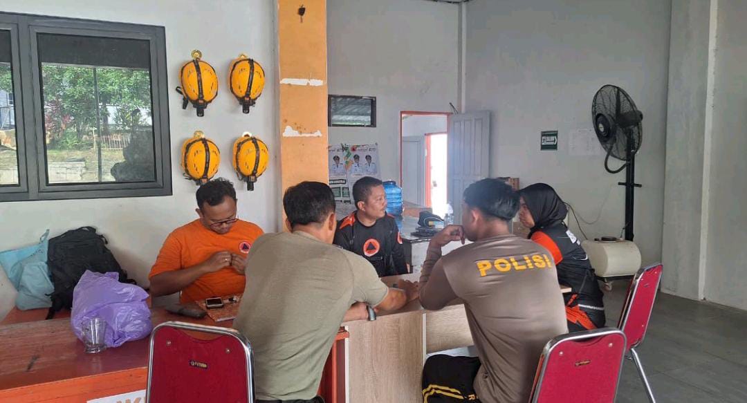 Polsek Teweh Timur Ground Check Hotspot di Desa Benangin I, Ditemukan Batu Bara Terbakar