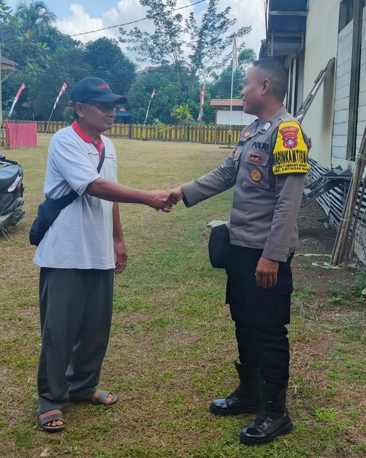 ‎BHABINKAMTIBMAS POLSEK KATINGAN HULU SAMBANGI WARGA.