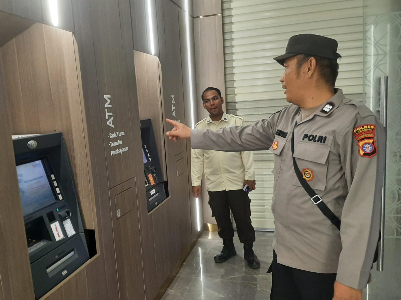 Polsek Bulik Patroli Sambangi Satpam Bank
