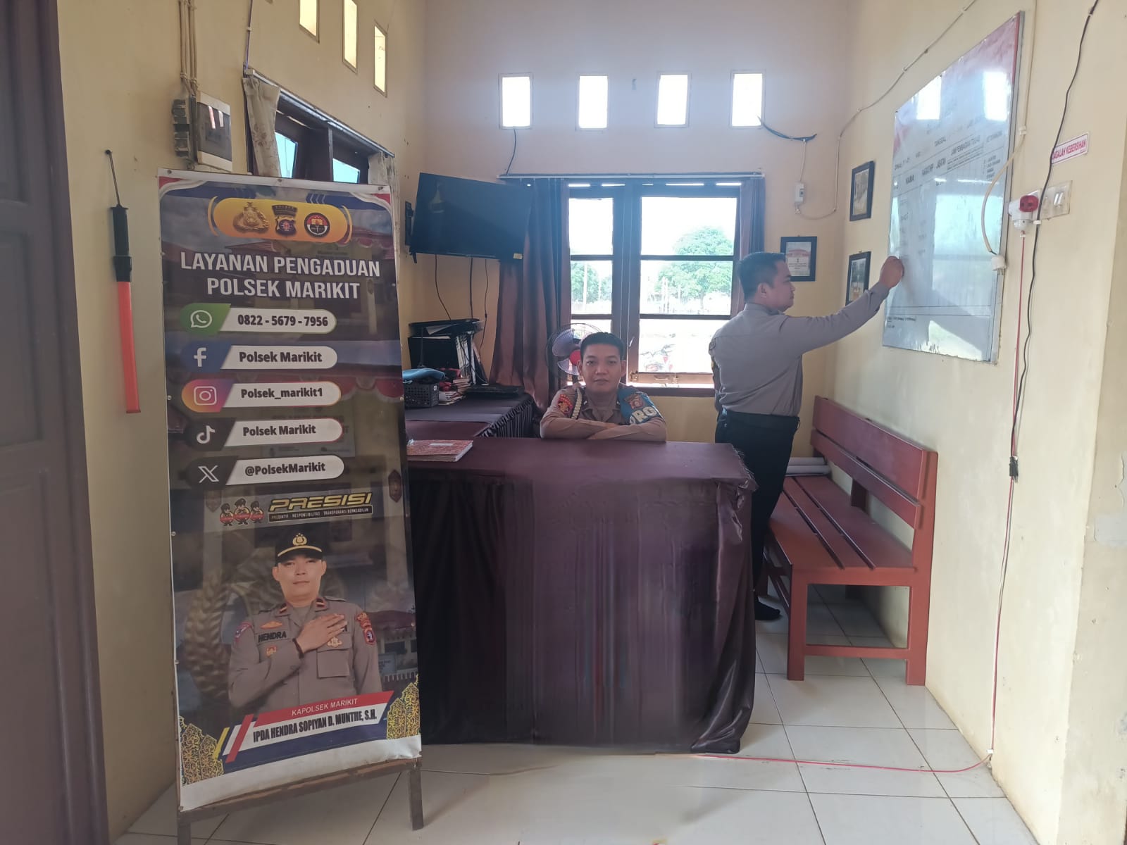 Fasilitas Siap, Layanan Mantap: Komitmen Piket Mako Polsek Marikit dalam Pelayanan Publik Berkualitas.