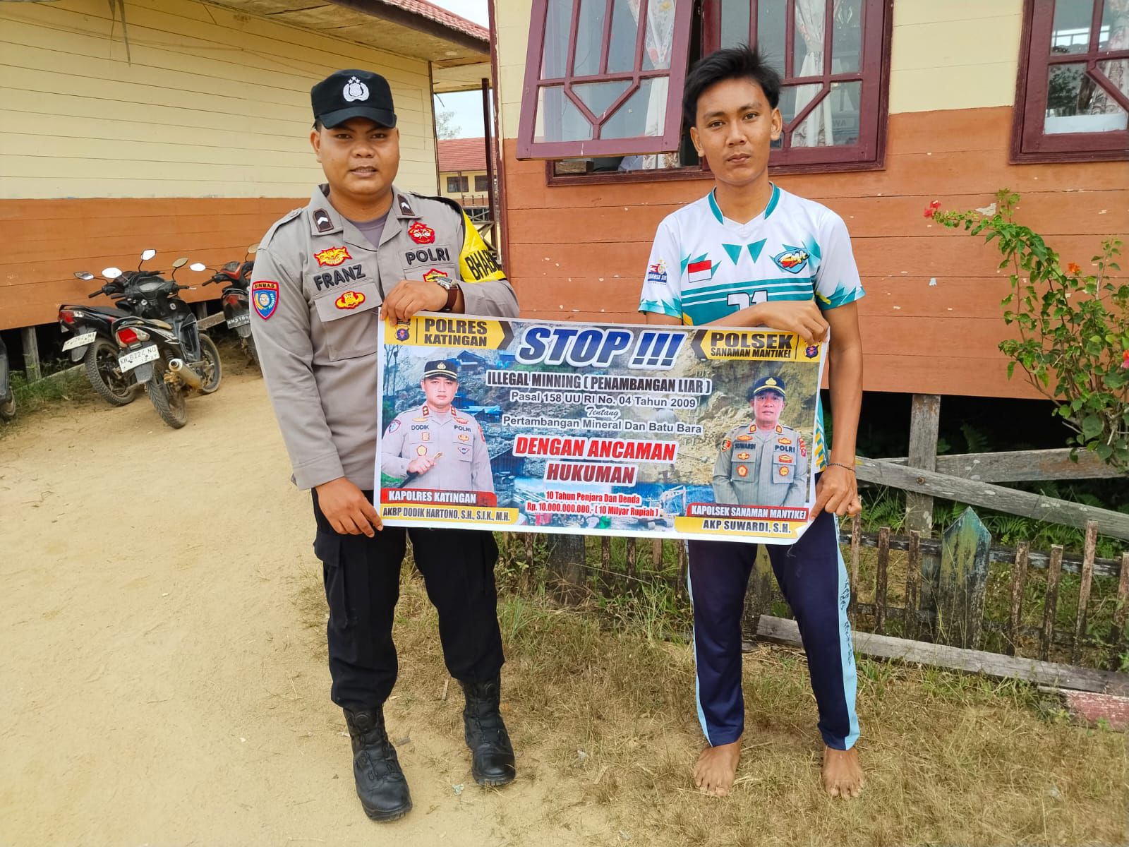 Bhabinkamtibmas Desa Tumbang Kaman Sosialisasi tentang larangan Illegal Mining.