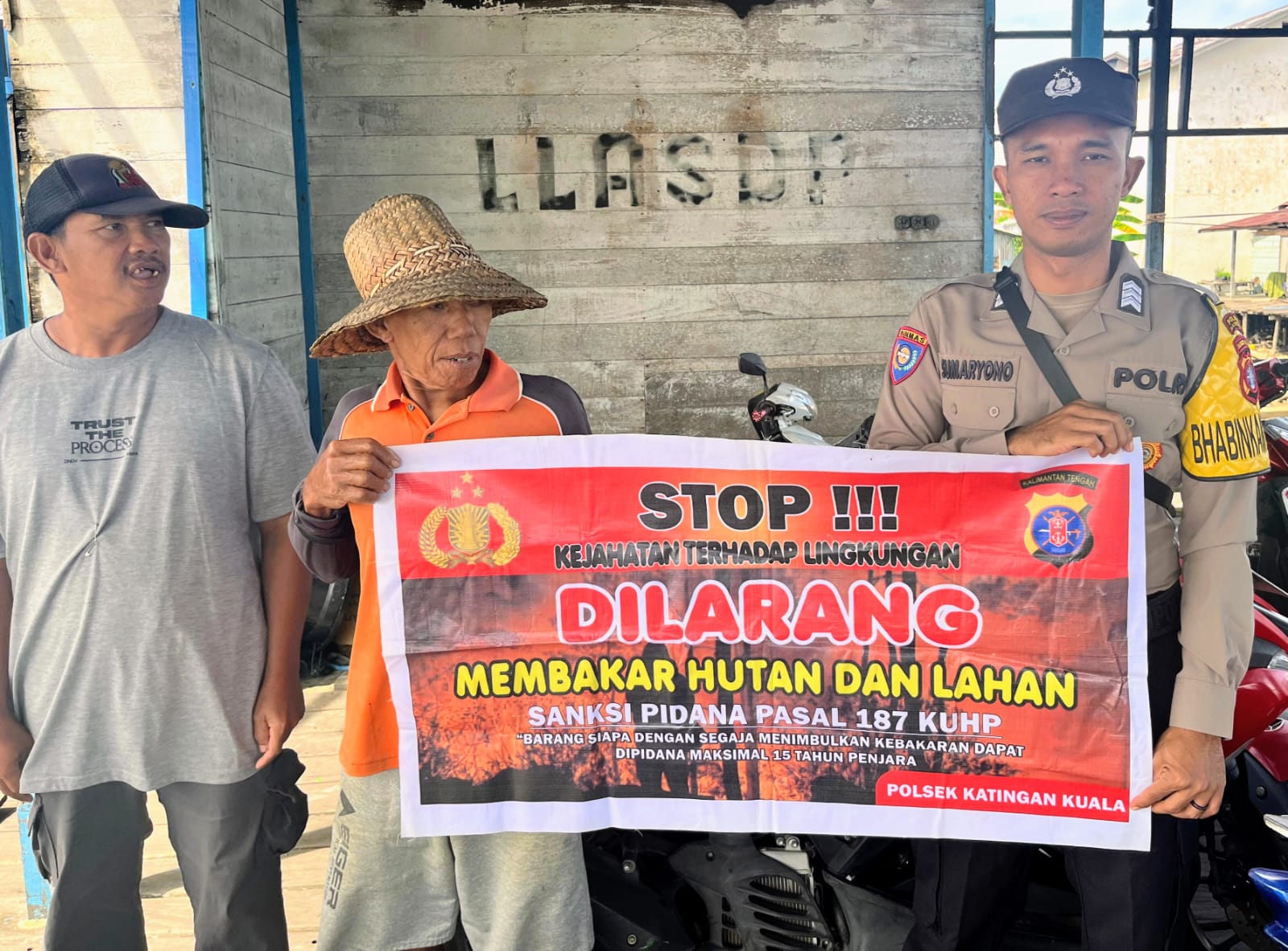 Cegah Kejahatan Terhadap Lingkungan, Bhabinkamtibmas Polsek Katingan Kuala Himbau Masyarakat Untuk Tidak Membakar Hutan dan Lahan