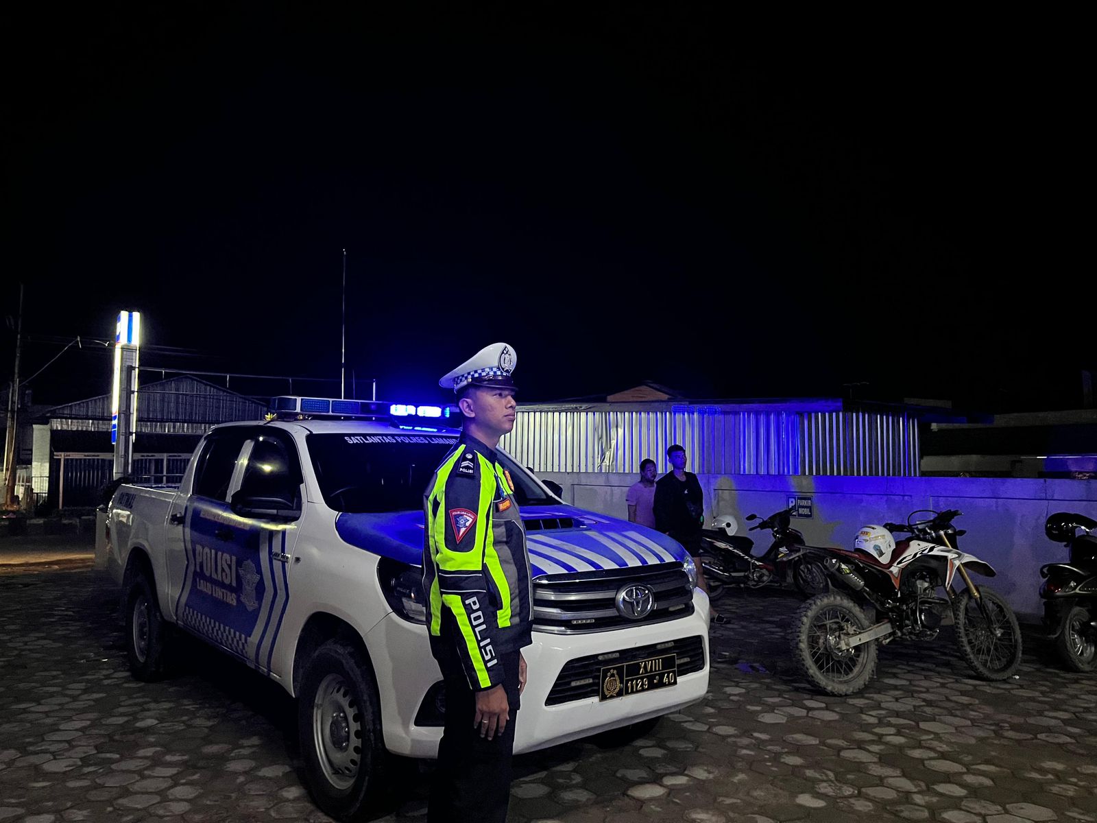 Piket Lantas Patroli Blue Light Polres Lamandau di Malam Hari