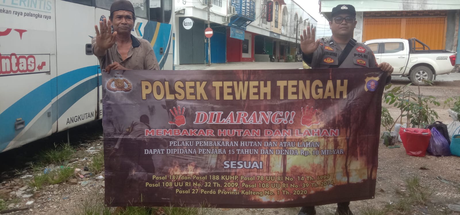 Jaga Kelestarian Hutan, Polsek Teweh Tengah Sampaikan Stop Karhutla Ke Warga