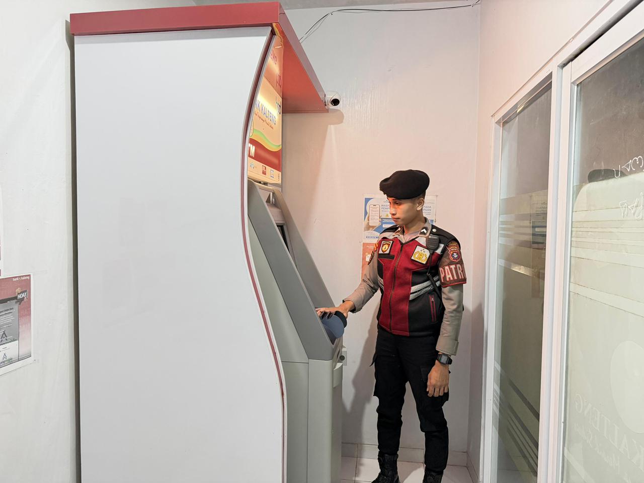 Piket Samapta melaksanakan Patroli di Objek-objek Vital Bank ATM