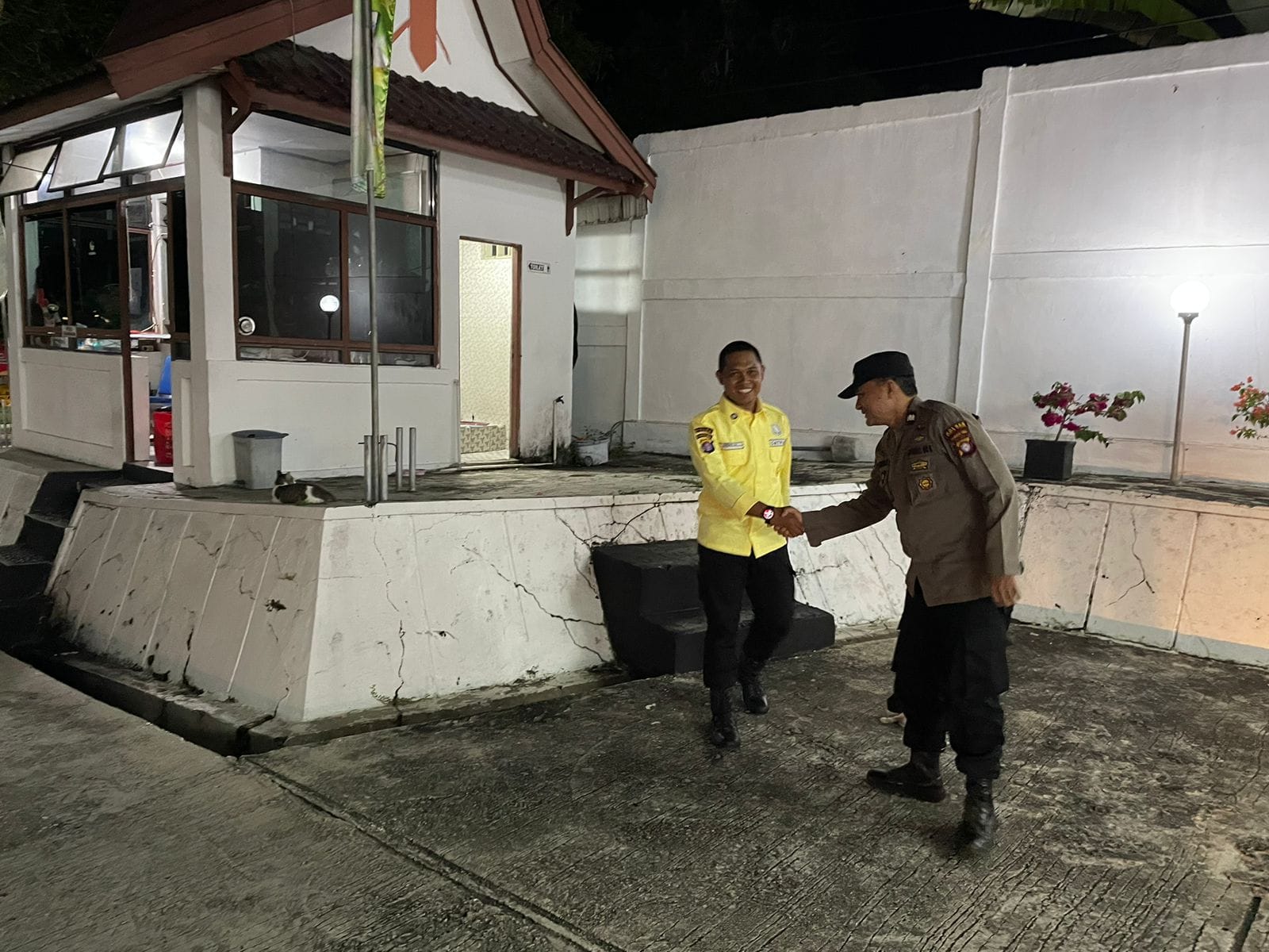 Cegah Aktivitas Kriminalitas Pada Malam Hari, Polsek Teweh Tengah Laksanakan Patroli Malam