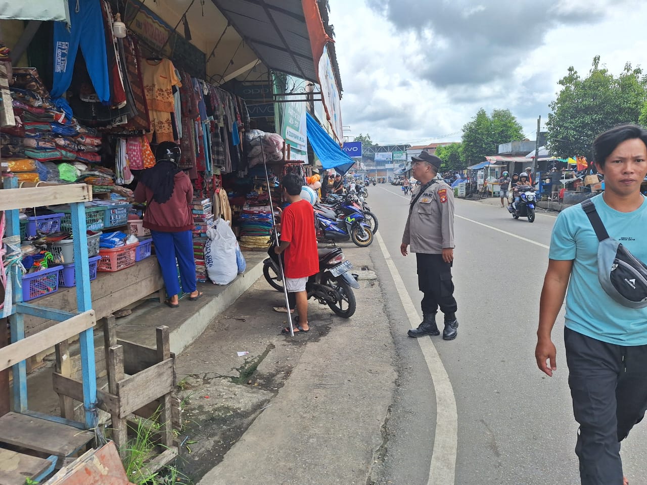 Ciptakan Situasi Kamtibmas Yang Kondusif Di Wilayah Hukum Teweh Tengah, Polsek Teweh Tengah Laksanakan Patroli Kamtibmas