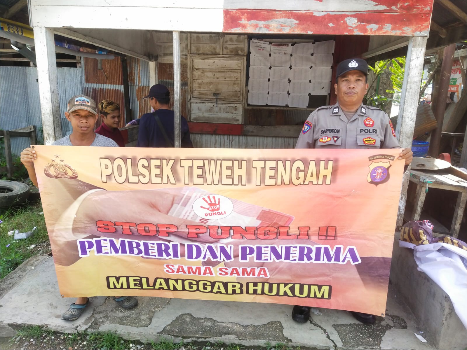 Berastas Aktivitas Pungutan Liar, Polsek Teweh Tengah Sosialiasikan Stop Pungli Kepada Masyarakat