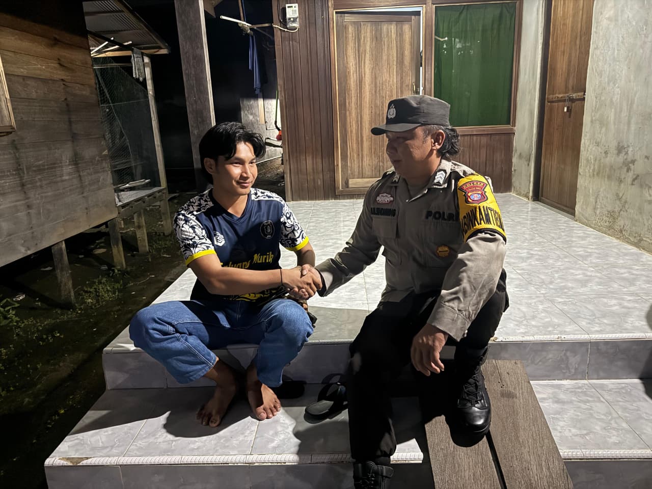 Polsek Montallat Laksanakan Patroli Malam Untuk Ciptakan Keamanan Dan Ketertiban Masyarakat