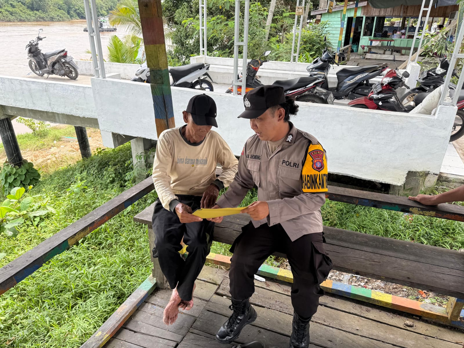 Polsek Montallat Sosialisasikan Maklumat Kapolri kepada Masyarakat