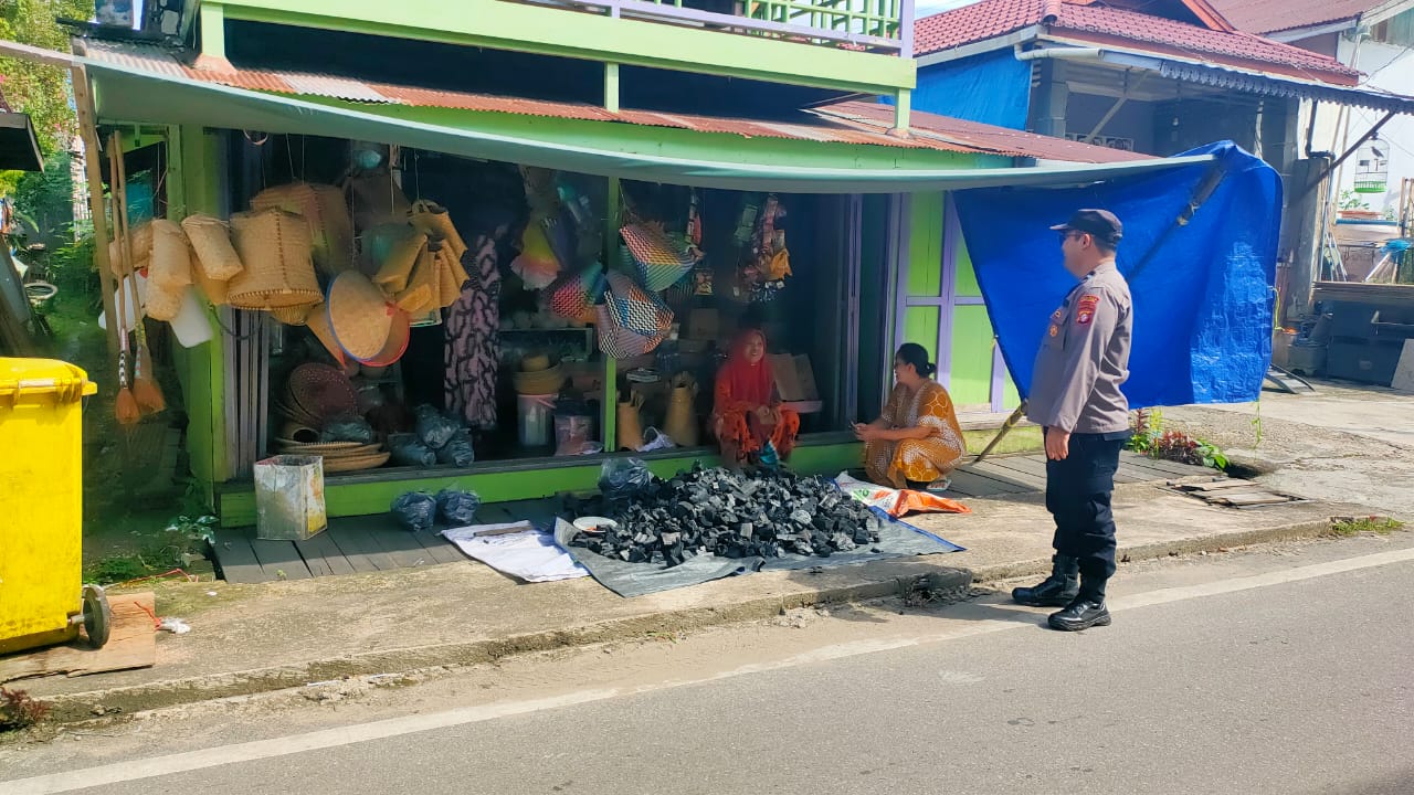 Dalam Rangka Menjaga Situasi Kamtibmas yang Kondusif, Polsek Teweh Tengah Laksanakan Patroli