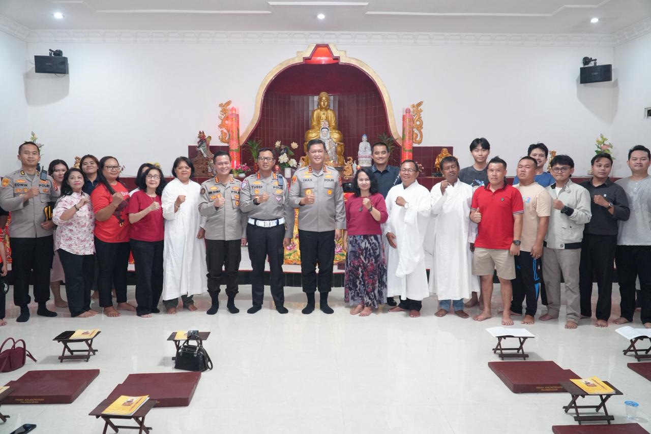 Pastikan Ibadah Imlek Berjalan Aman, Kapolda Kalteng Sambangi Vihara Avalokitesvara Budhayana