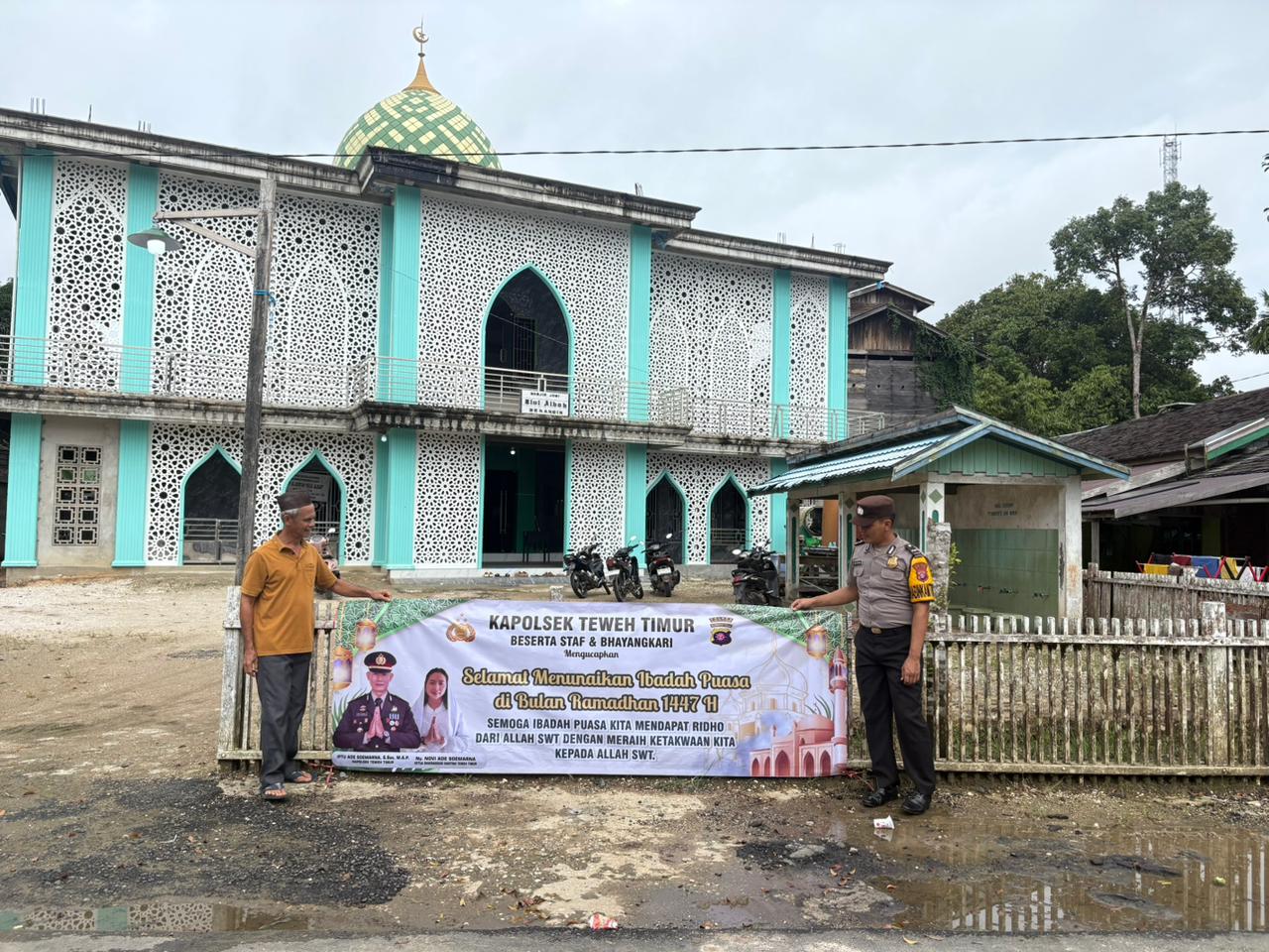 Sambut Ramadhan 1447 H, Polsek Teweh Timur Pasang Spanduk Ucapan di Sejumlah Titik Strategis