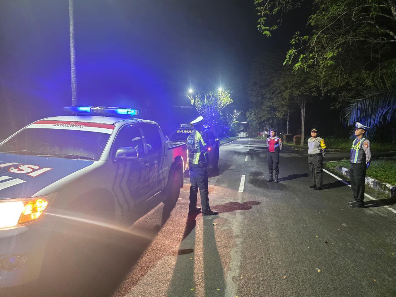 PELAKSANAAN GIAT PATROLI SAHUR DAN ANTIPASI BALAPAN LIAR OLEH PERSONIL SAMAPTA.