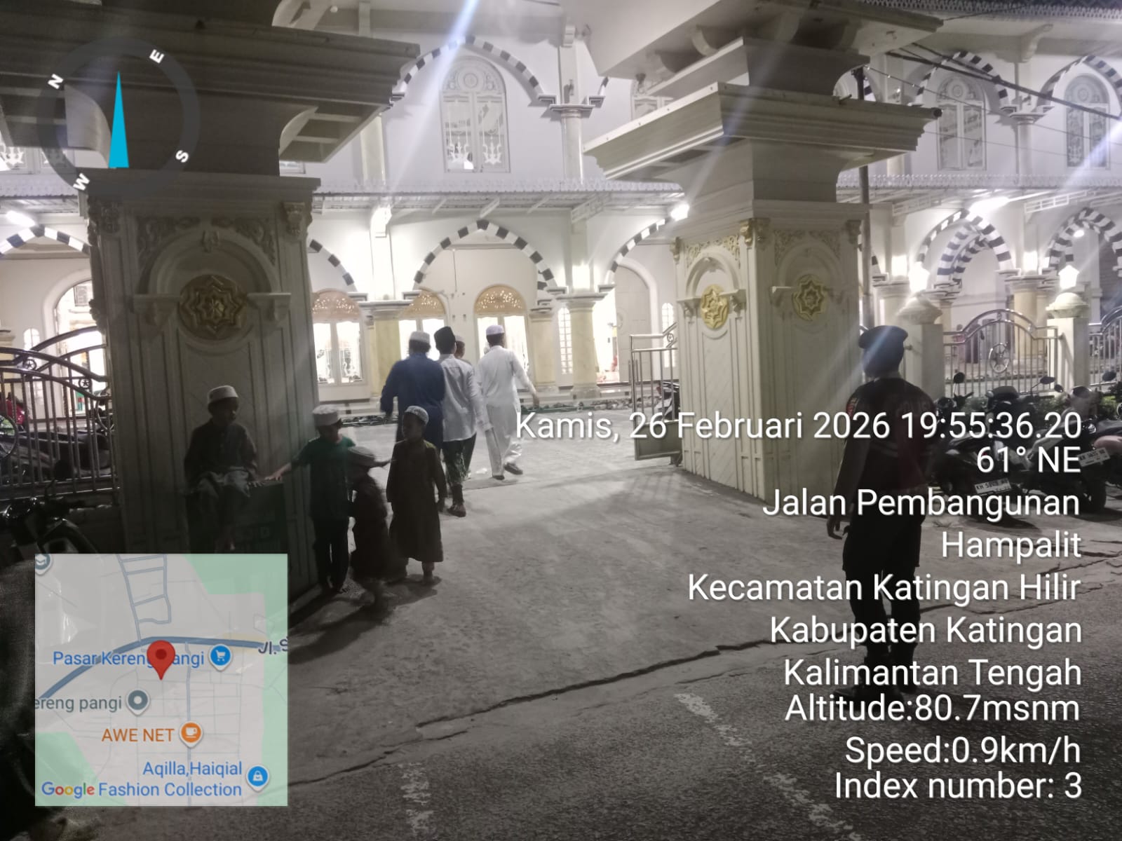 Personel Samapta Polres Katingan Laksanakan Patroli Sholat Tarawih untuk Jaga Keamanan.