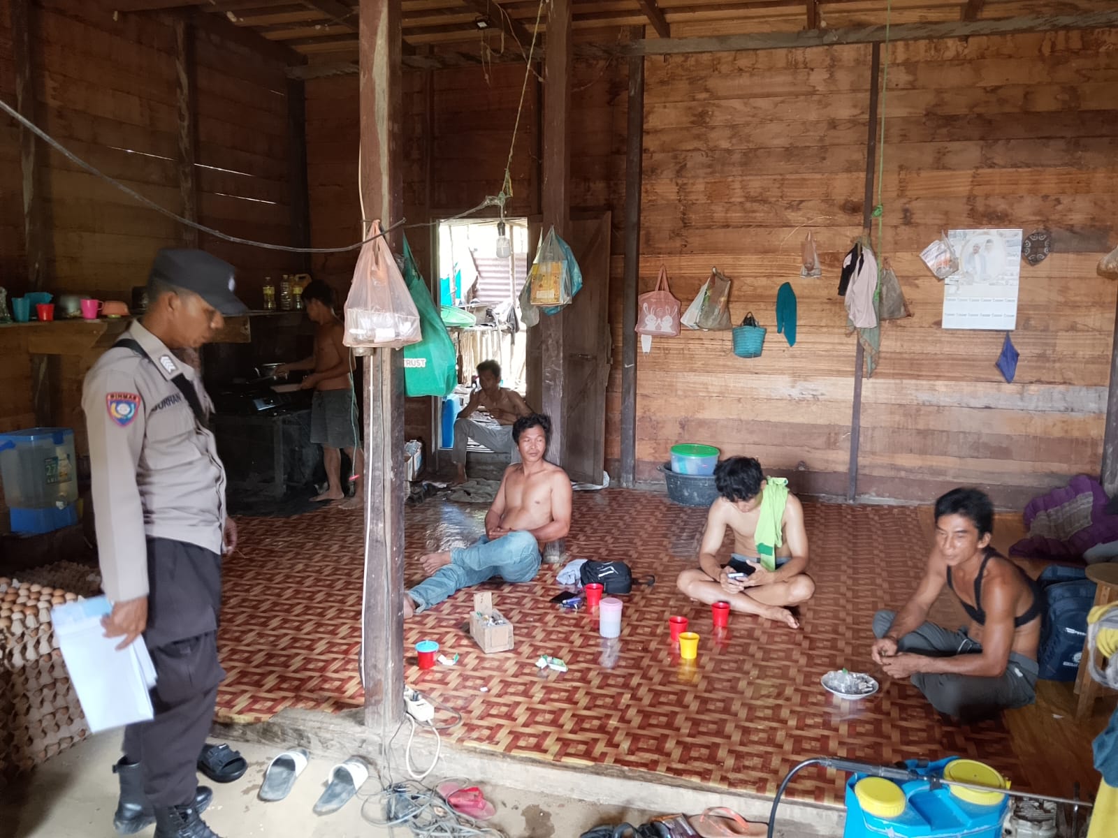 Polsek Teweh Timur Intensifkan Sambang Warga untuk Pererat Silaturahmi dan Jaga Kamtibmas