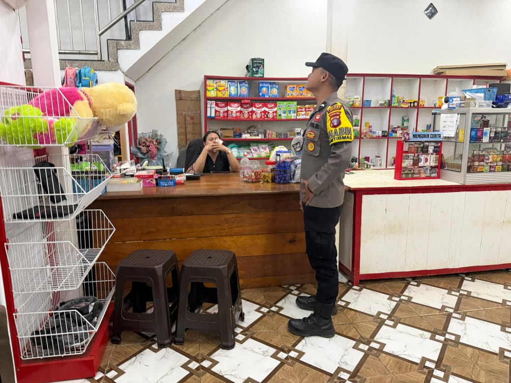 Personil Polsek Lamandau Sambang Ke Pedagang