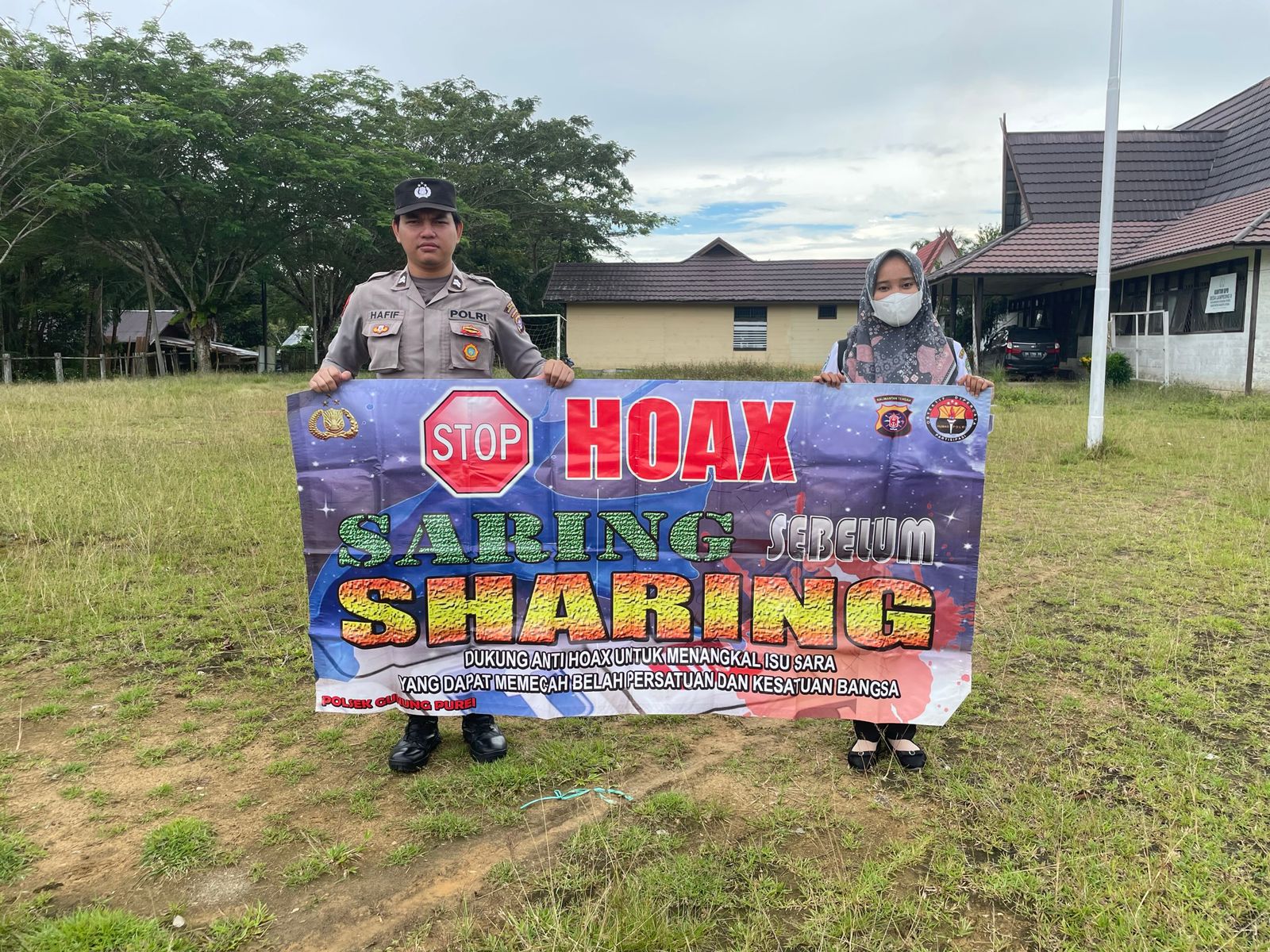 Polsek Gunung Purei Sambangi Desa, Edukasi Warga Tentang Literasi Digital